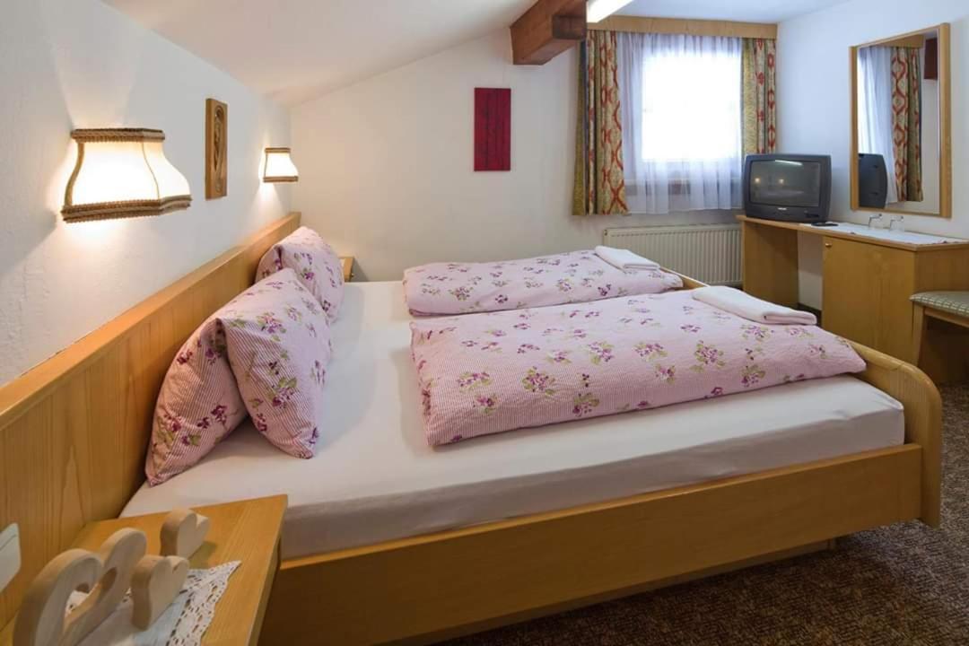 Gasthof Hotel Eiserne Hand Гохфільцен Екстер'єр фото